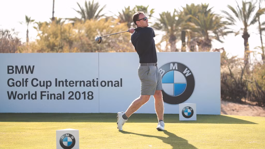 Tro thanh nguoi Viet Nam dau tien tham gia giai golf BMW toan cau