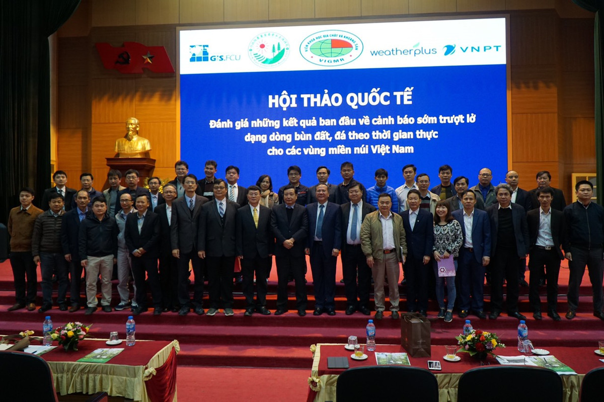 VNPT tai tro duong truyen ket noi tram canh bao som truot lo tai Lao Cai