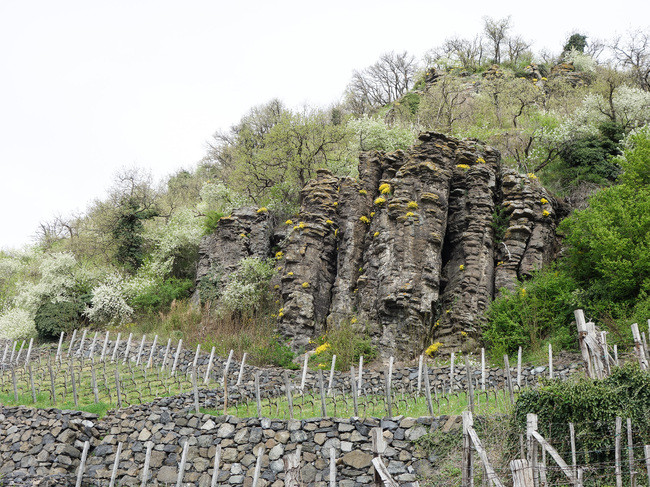 Để làm sáng tỏ danh tính những cư dân sống tại đây, các chuyên gia cần thực hiện nghiên cứu chuyên sâu trong thời gian tới. Ảnh: vinography.