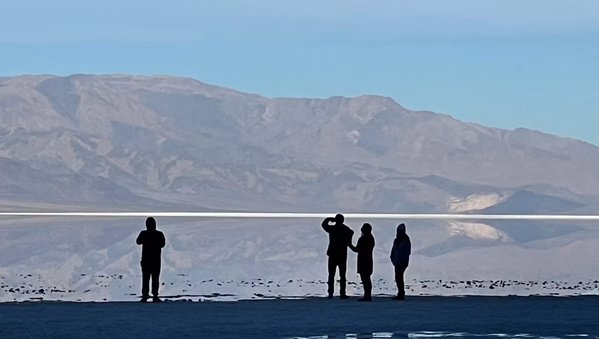 Ngày nóng nhất được ghi nhận tại Thung lũng Chết là 10/7/1913. Khi ấy, Cơ quan Thời tiết quốc gia Mỹ ghi nhận nhiệt độ 56,7 độ C tại Trang trại Greenland (ngày nay được gọi là Furnace Creek bên trong Thung lũng chết). Ảnh: oasisatdeathvalley.