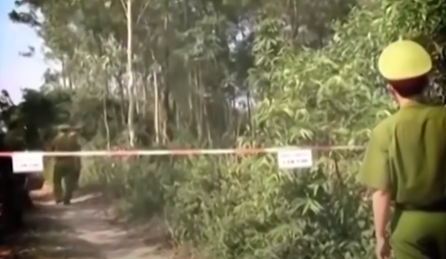 Theo người thân của nạn nhân, 2 chiếc nhẫn, hoa tai và điện thoại mà chị thường mang trên người đã bị mất. Cơ quan điều tra nghi ngờ đây là vụ giết người, cướp tài sản.