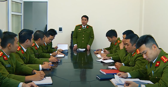 Căn cứ vào tính chất đặc biệt nghiêm trọng và phức tạp của vụ án, Ban giám đốc Công an tỉnh Yên Bái đã quyết định xác lập chuyên án, tập trung các biện pháp nghiệp vụ cao nhất để truy xét, bắt giữ đối tượng trong vụ giết người, cướp tài sản xảy ra tại tổ 36B.