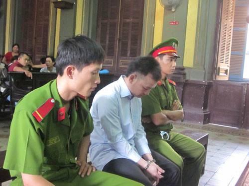 Ngày 16/10/2012, Tòa phúc thẩm TAND Tối cao tại TP HCM đã bác kháng cáo của bị cáo, tuyên y án tử hình đối với đối với Trình Văn Tám về tội “Giết người” và “Cướp tài sản”.