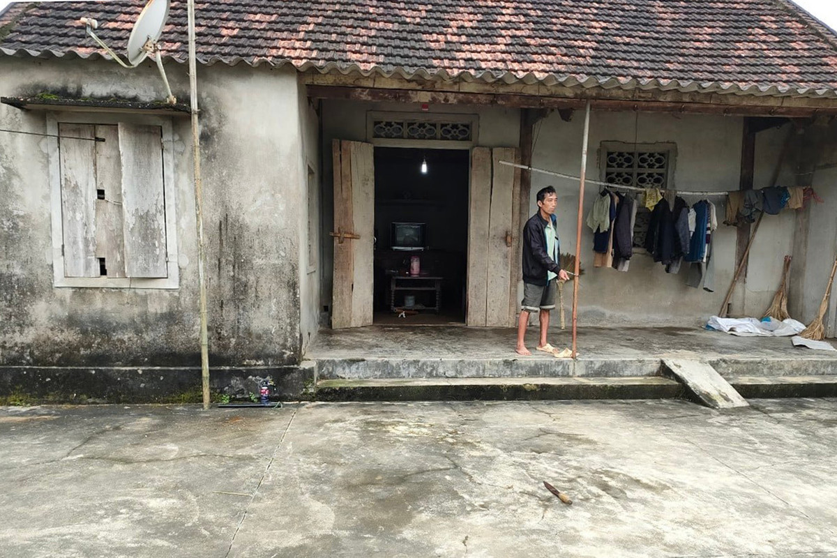  Mâu thuẫn lúc uống rượu, đâm bạn nhậu tử vong: Xảy ra mâu thuẫn trong lúc uống rượu, Trần Văn Ngự (ở xã Võ Liệt, huyện Thanh Chương, Nghệ An) đã dùng dao đâm bạn nhậu là ông Hoàng Văn B. (SN 1965, trú xã Võ Liệt) nhiều nhát khiến nạn nhân tử vong tại chỗ. Ngày 19/3, Công an huyện Thanh Chương cho biết đang điều tra, làm rõ. 