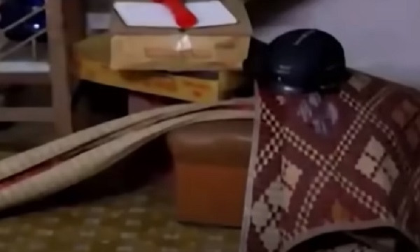 21h ngày 5/1/2011, Giang gọi điện cho chị Hằng nói là sang Kiến An để trả nợ số tiền đã vay chị Hằng trước đó. Không mảy may nghi ngờ, chị Hằng đi xe máy một mình sang Kiến An gặp Giang.