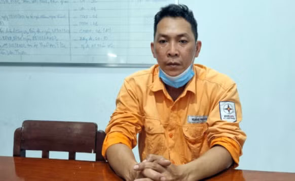  Trộm 33 bình biến áp cùng nhiều thiết bị trị giá 2 tỷ đồng: Vì có chuyên môn trong nghề làm điện lực, Hoàng Phi Long (SN 1986, ngụ xã Tân Hiệp B, huyện Tân Hiệp, Kiên Giang) đã lấy trộm 33 bình biến áp và các thiết bị khác tại 11 trạm bơm nước ở huyện Tân Hiệp (tổng giá trị hơn 2 tỷ đồng) bán lấy tiền trả nợ. Ngày 18/3, Công an huyện Tân Hiệp cho biết đã bắt tạm giam Long. 