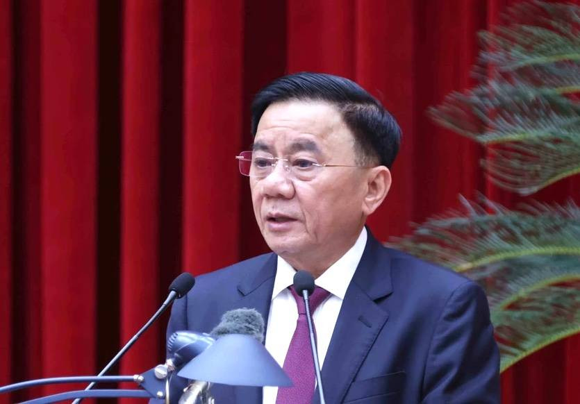 Yêu cầu sửa một số điều của Hiến pháp để tinh gọn bộ máy Yeu cau sua mot so dieu cua Hien phap de tinh gon bo may