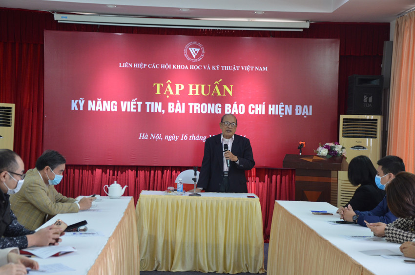 Tin, bai trong bao chi hien dai can phai: Dung - Du - Kip thoi-Hinh-3