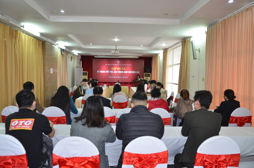 Tin, bai trong bao chi hien dai can phai: Dung - Du - Kip thoi-Hinh-2