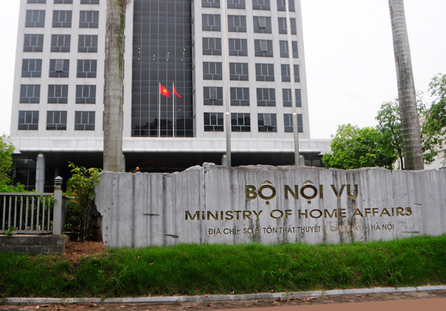 Các quyết định trên căn cứ theo đề nghị của Đảng ủy Công an T.Ư tại tờ trình số 35 ngày 16/9, Bộ Nội vụ tại tờ trình số 459 ngày 26/9.