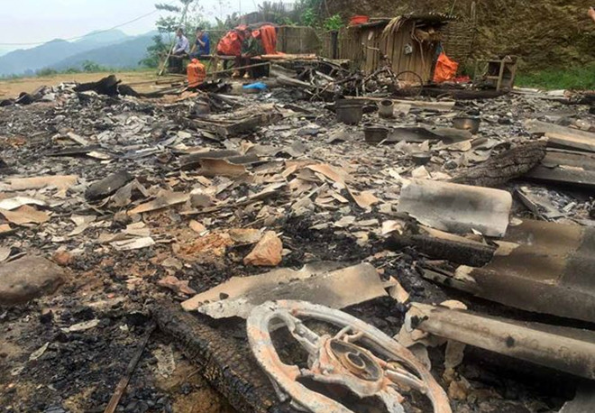 Sau khi thấy Phương không cử động nữa Khánh mới dừng lại và cầm dao đi về phía nhà của Phương, khi vào nhà Phương, không thấy ai trong nhà, Khánh gào thét, tiếp tục đập phá đồ đạc trong nhà. Tiếp đó Khánh lấy bật lửa ở trong túi quần Khánh ra rồi bật lửa, đốt vào chiếc chổi gần đó và châm lửa vào tấm ri đô làm lửa cháy bùng lên. Sau khi thấy lửa cháy to, Khánh bỏ trốn và bị Công an bắt giữ.