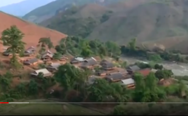 Một ngày đầu tháng 5/2013, Triệu Thị Hiền bất ngờ xuất hiện ở thôn Nà Dài, xã Yên Thịnh, huyện Chợ Đồn. Mục tiêu mà Hiền nhắm đến chính là Tuyết cô bạn học cũ đang trong tâm trang khá chán nản vì sau khi học hết cấp 3 không có công ăn việc làm. Trong khi nhu cầu tiêu pha ngày càng lớn và không thể chìa tay xin bố mẹ mãi. 