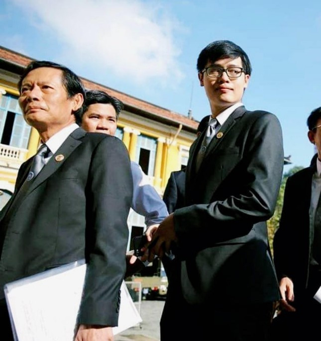 Bi de nghi phat tu chung than, ba Bach Diep va luat su bao chua gi?-Hinh-2