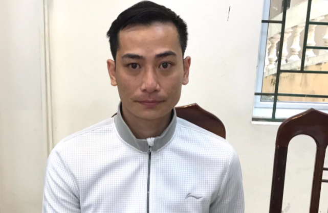 Nghi pham danh dap nao nguoi phu nu o Ha Noi do uong ruou?