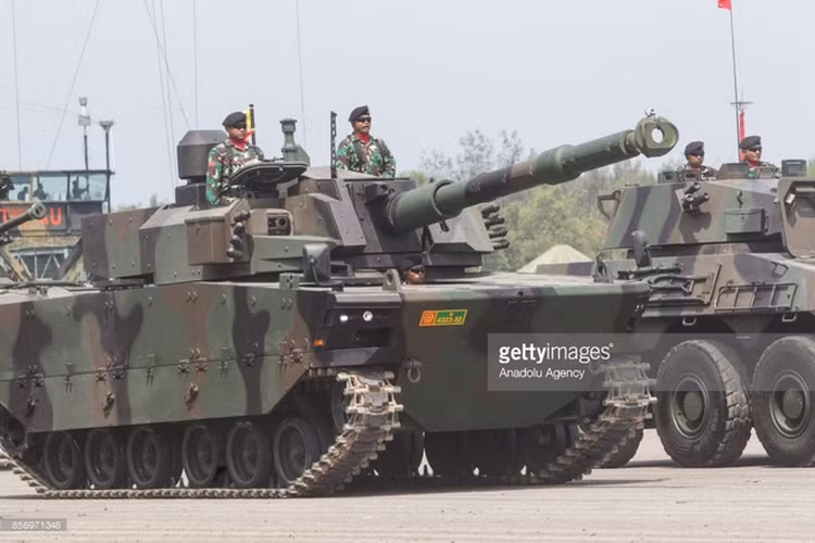 Chính phủ Indonesia cùng Thổ Nhĩ Kỳ đã ký một thỏa thuận phát triển dự án xe tăng MMWT dành cho quân đội quốc gia Vạn Đảo vào ngày 15/5/2015, chi phí của chương trình theo báo cáo là khoảng 30 triệu USD.