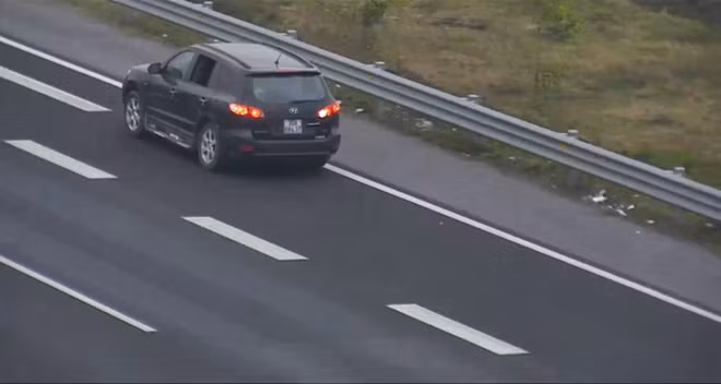 Kinh so o to lui nguoc chieu tren cao toc Ha Noi-Hai Phong