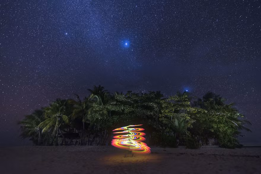 Những bức ảnh của Martien Janssen thực sự đã truyền cảm hứng cho những người quan tâm đến nghệ thuật nhiếp ảnh ánh sáng và cả cộng đồng những người yêu thích nghệ thuật vẽ tranh bằng ánh sáng. (Nguồn Sina)