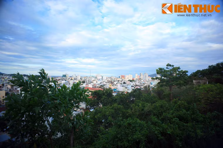 Quang cảnh nhìn từ đỉnh đồi Trại Thủy.