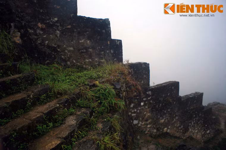 Năm 2013, pháo đài Đồn Cao đã được trùng tu phần tầng hầm và giao thông hào, còn ngôi nhà phía dưới và ròng rọc kéo đồ vẫn giữ nguyên hiện trạng.