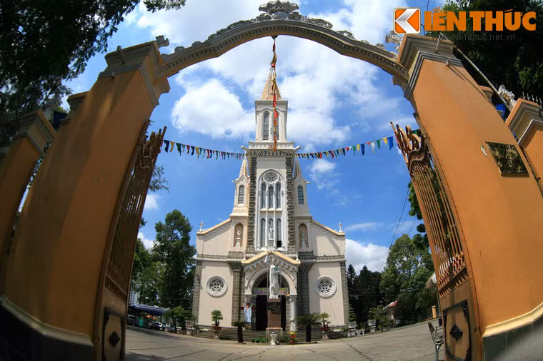 Nhà thờ Huyện Sỹ ngày nay.