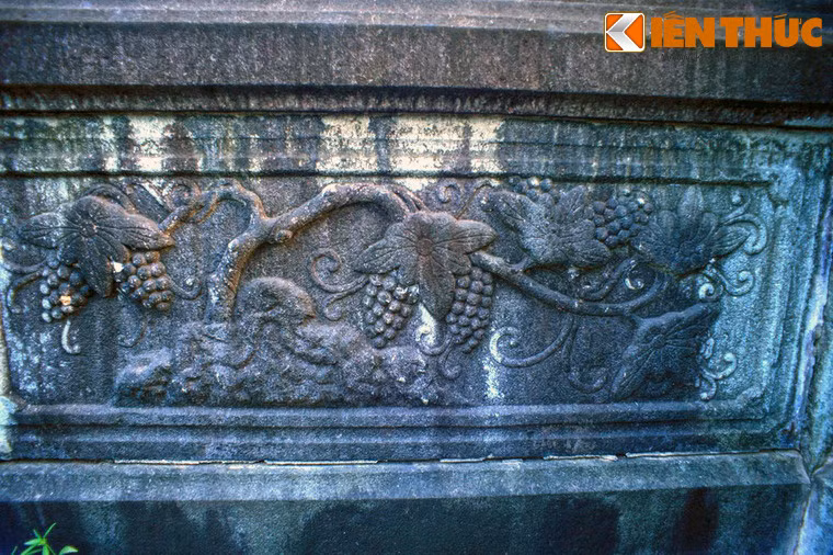 Một số hình ảnh cận cảnh khác về khu mộ cổ.