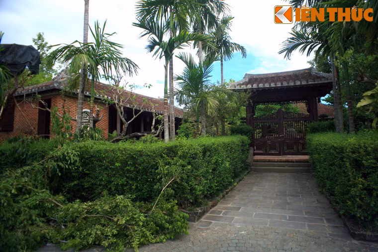 Tọa lạc tại xã Điện Minh, huyện Điện Bàn, tỉnh Quảng Nam, Bảo tàng kiến trúc nhà cổ Việt (Vinahouse Museum) được công nhận là khu bảo tàng nhà cổ lớn nhất Việt Nam hiện nay.