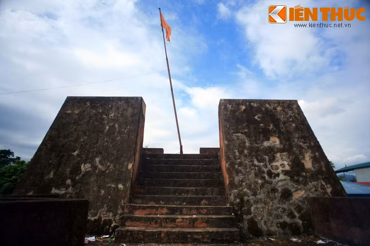 Vừa xây dựng thành Bản Phủ, nghĩa quân Hoàng Công Chất vừa mở rộng hoạt động ra khắp 10 châu của phủ An Tây, phía bắc đến tận vùng Vân Nam (Trung Quốc), phía Nam đến tận Ninh Bình, Hoà Bình, Thanh Hoá ngày nay.