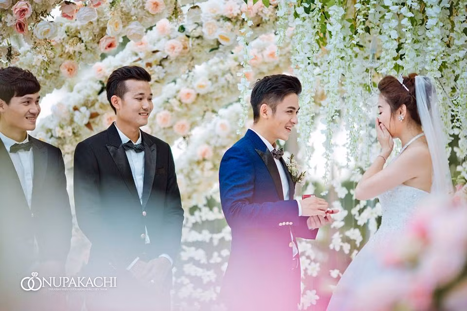 Thời gian gần đây, tận dụng lợi thế về ngoại hình, anh chàng phát thanh viên điển trai Hải Dương đang lấn sân mạnh mẽ sang nghiệp diễn viên và người mẫu ảnh.