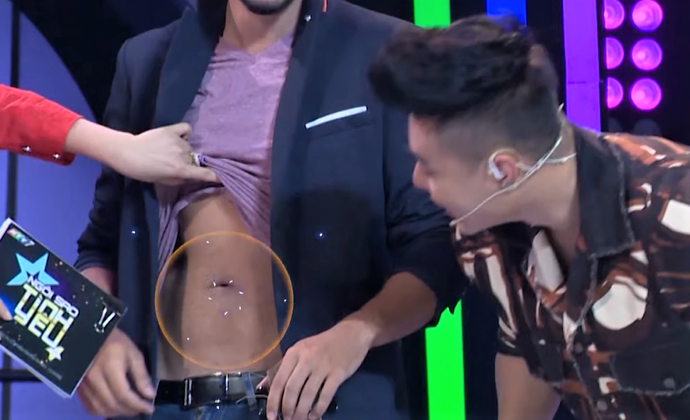 Phi Thanh Van lan dau lam MC da gay phan cam vi hanh dong nay-Hinh-2