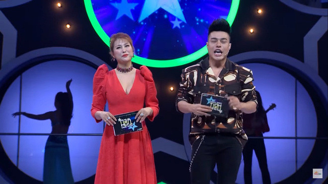 Phi Thanh Van lan dau lam MC da gay phan cam vi hanh dong nay