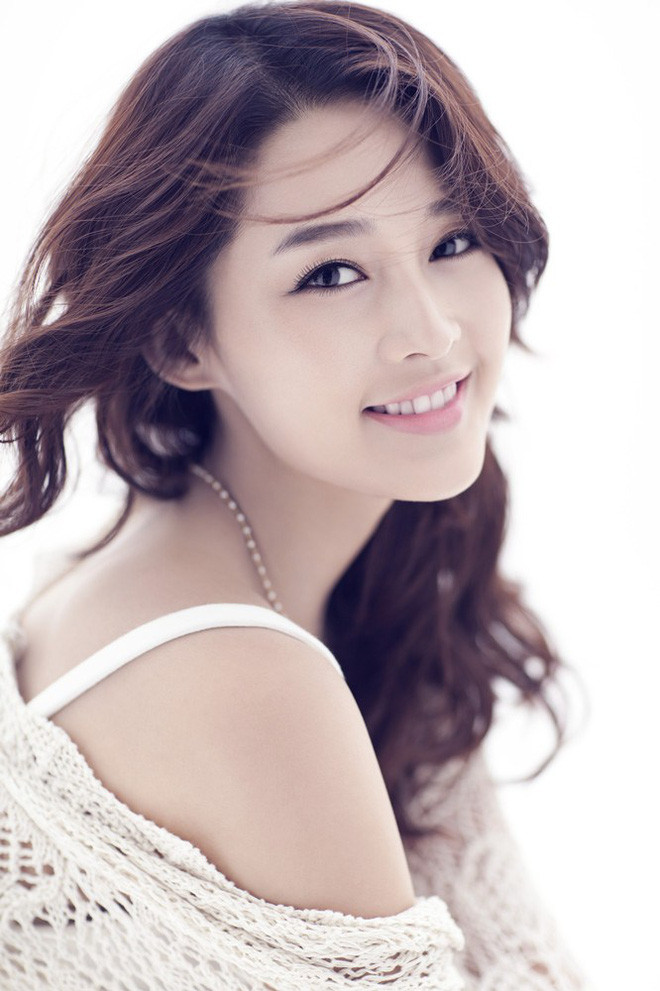 Sau hai mối tình này, Lý Thấm chỉ tập trung cho sự nghiệp và giữ kín đời sống riêng tư.