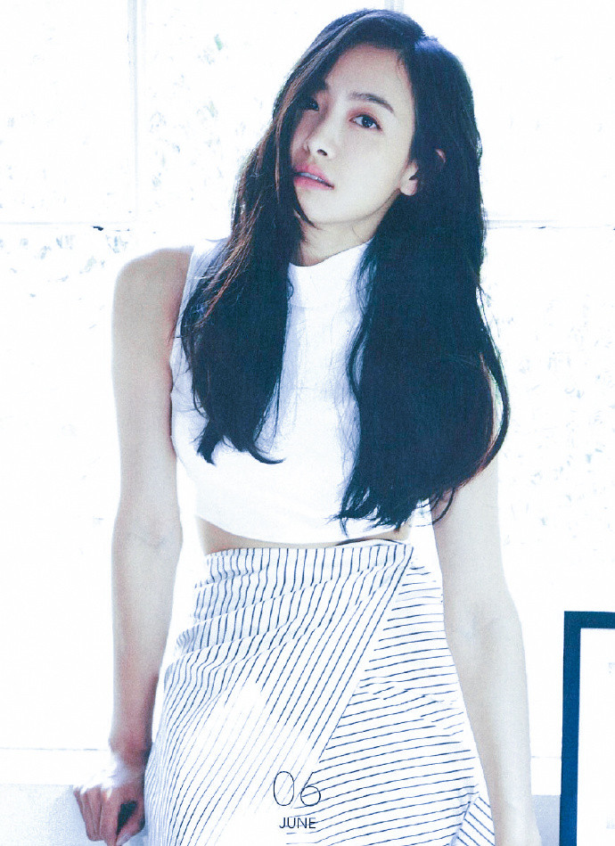 Tống Thiến từng vướng tin đồn tình cảm với nam diễn viên trẻ Dương Dương nhưng tất cả chỉ là tin đồn. Hiện tại Tống Thiến vẫn chưa có bạn trai và tập trung cho sự nghiệp