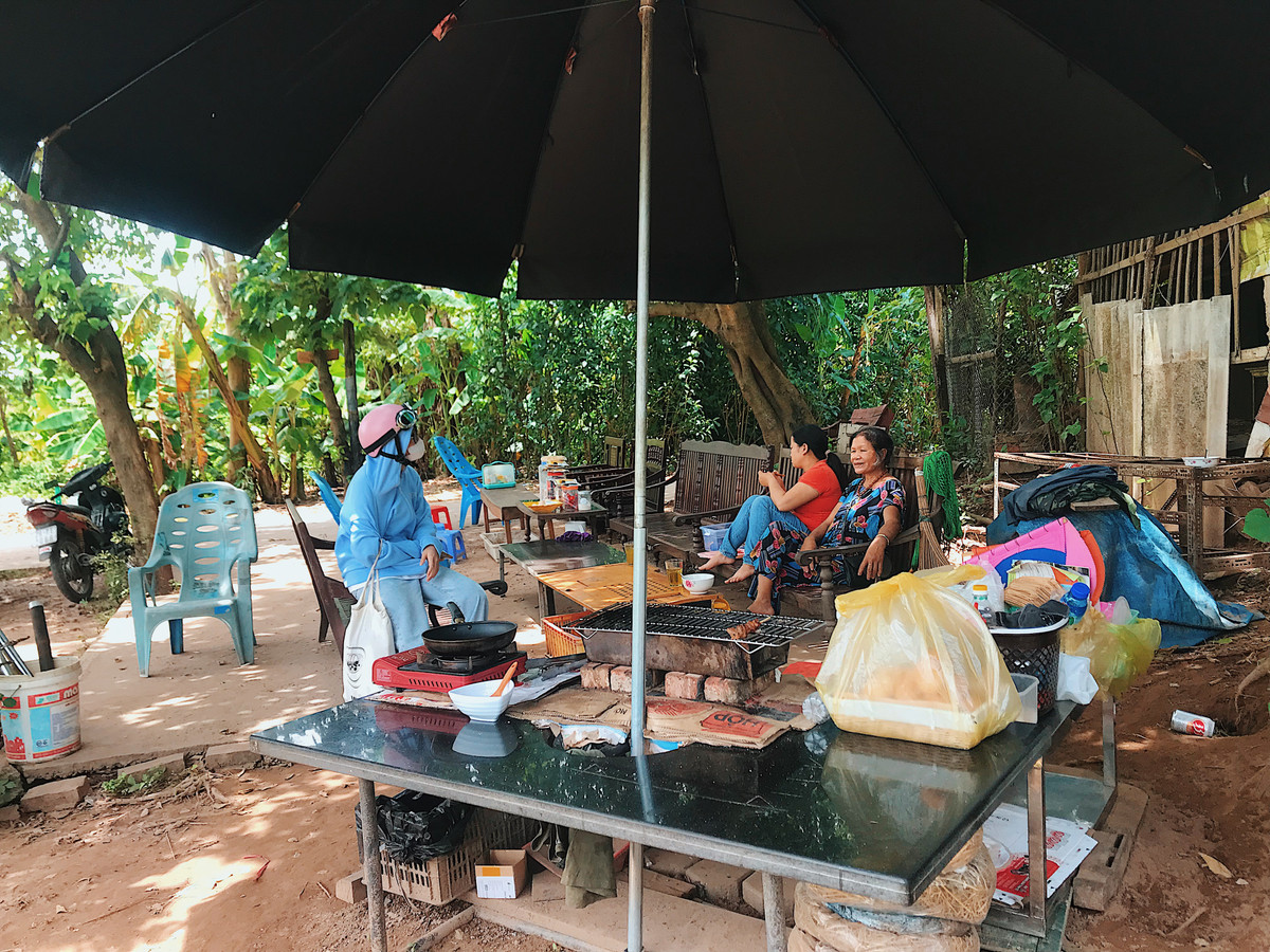 Người đang dần trở lại nhịp sống thường nhật.