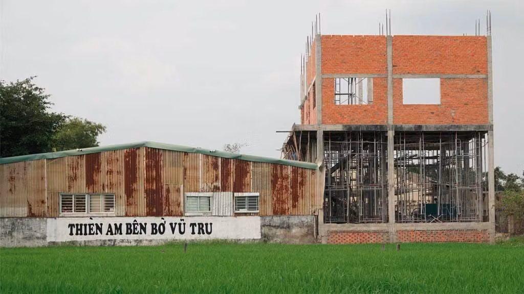 Tiet lo ly do de tu quy lay, ton sung Le Tung Van-Hinh-8