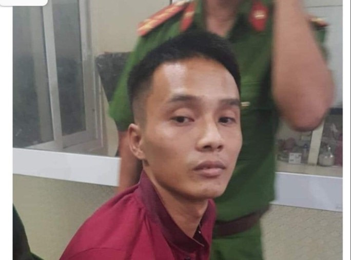 Sự là tội phạm giết người, cướp của, rất manh động và nguy hiểm. Vì vậy, người dân khi phát hiện Sự không chủ động tiếp cận, cần báo ngay cho cơ quan chức năng qua số điện thoại 098.373.6704 hoặc cơ quan công an, quân đội gần nhất. (Ảnh: NLĐO)