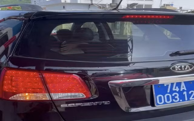 Xe bien xanh khong chiu nop phi BOT: Chi cuc Thuy loi len tieng