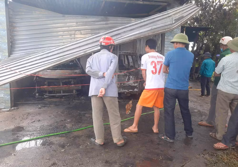 Chay studio ao cuoi, gia dinh 4 nguoi may man thoat nan