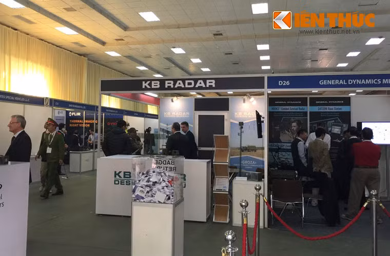 Vào sáng ngày 7/12, tại Trung tâm triển lãm quốc tế (Hà Nội) đã diễn ra khai mạc triển lãm quốc tế về an ninh, quốc phòng (Homeland Security Expo 2016). Cuộc triển lãm năm nay (chỉ trong 2 ngày 7-8/12) có 50 gian hàng và sự góp mặt của 40 đơn vị trưng bày đến từ các quốc gia hàng đầu trong lĩnh vực an ninh và quốc phòng, như: Nga, Mỹ, Ấn Độ, Đức, Đan Mạch, Anh, Hàn Quốc, Nhật Bản...