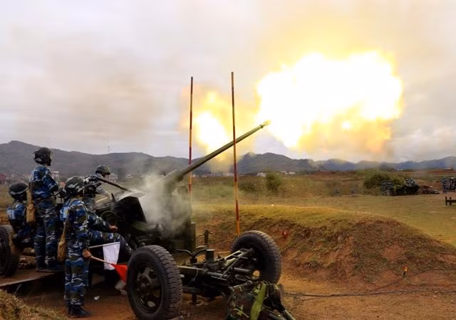 Pháo phòng không S-60 57mm.