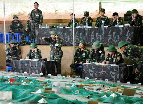 Mặc dù tổ chức diễn tập vào thời điểm cuối năm, khối lượng công việc nhiều; có nhiều nội dung mới, có sự phối thuộc của nhiều đơn vị binh chủng…song Đảng ủy, chỉ huy Sư đoàn đã lãnh đạo, chỉ đạo các cơ quan, đơn vị khắc phục khó khăn làm tốt công tác chuẩn bị thực hành diến tập đúng kế hoạch.