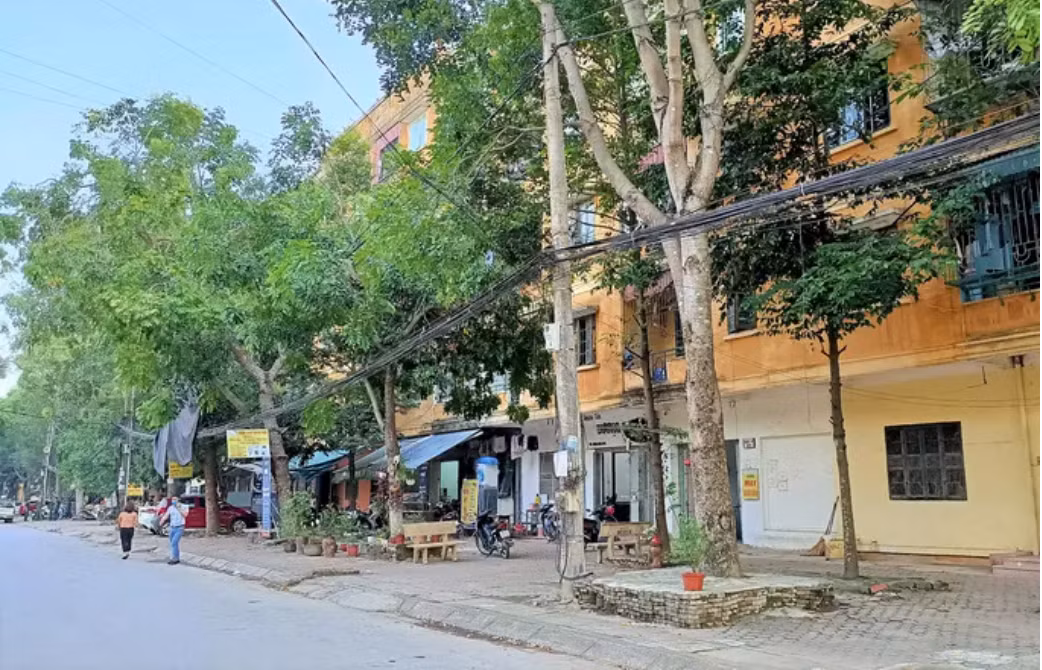 NONG: Lai xe cho doan chuyen gia Trung Quoc o Thanh Hoa duong tinh SARS-CoV-2