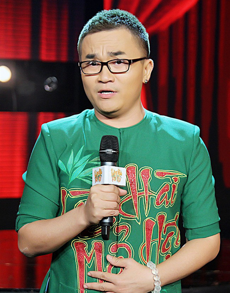 MC Dai Nghia tuoi 46 chua vo con, song trong biet thu cung dien-Hinh-4