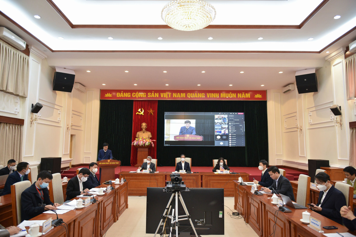 Hoc sinh lop 7 den lop 12 Ha Noi co the den truong tu 7/2