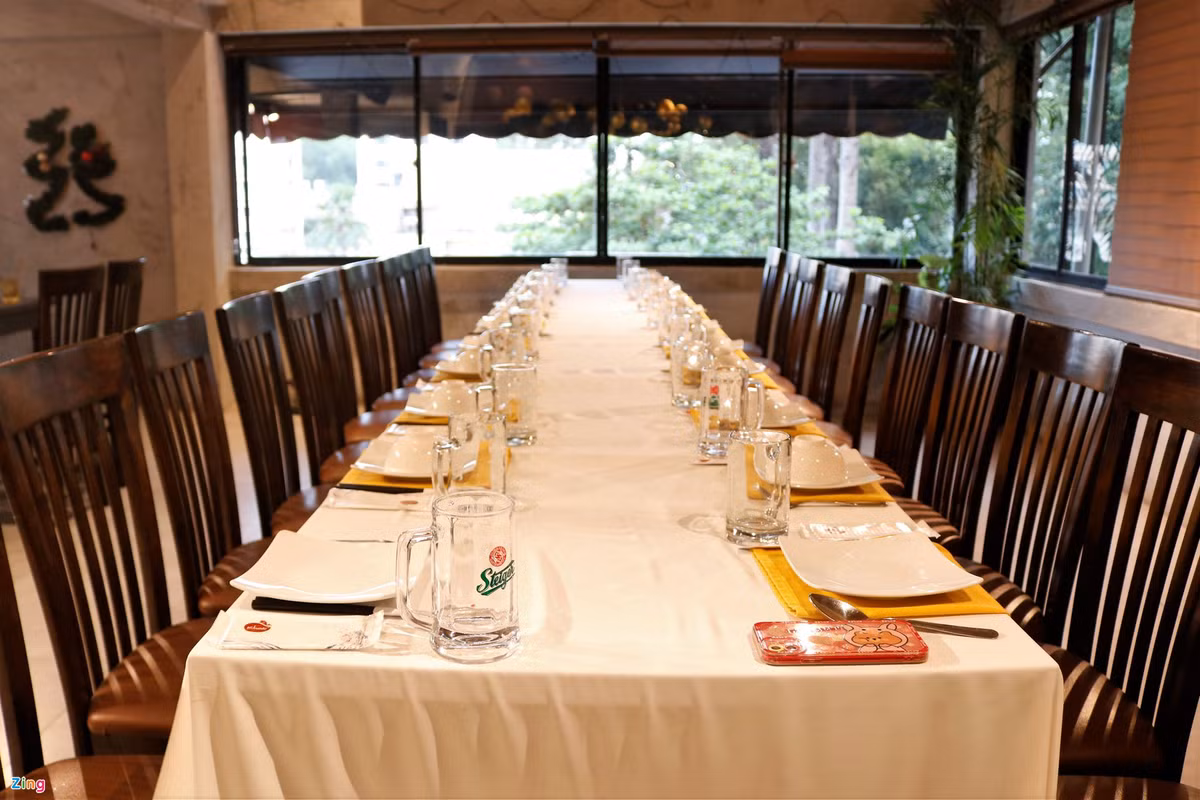 Nha hang o TP.HCM chay dua trong mua tiec tat nien-Hinh-3