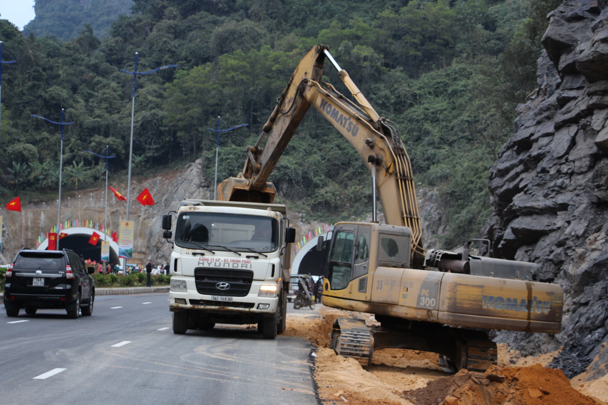Hiện nay còn một số hạng mục vẫn đang trong quá trình hoàn thiện...