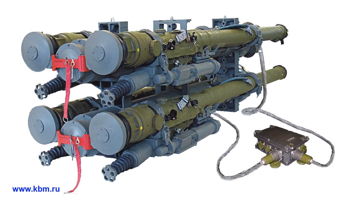 Tầm bắn hiệu quả của ZSU-23-4 chỉ giới hạn ở 2,5km, càng tăng thì độ chính xác, tản mát của đạn càng cao. Với tên lửa Igla, tầm tác chiến của tổ hợp vũ khí tăng lên 4-5km, độ cao 3,5km với độ chính xác rất cao, lại khó bị gây nhiễu khi sử dụng đầu dò hồng ngoại có tích hợp cảm biến phân biệt mồi bẫy của đối phương.