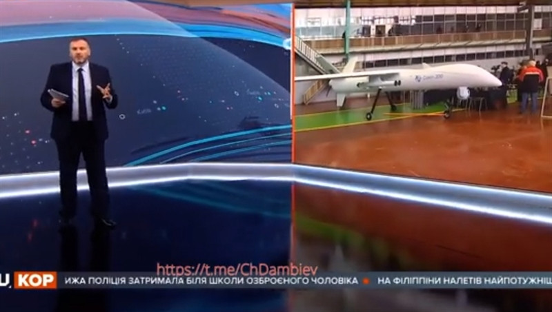 Với MS-500, máy bay có thể bay với tốc độ tối đa 580km/h, trong khi đó lựa chọn còn lại có thể giúp Sokol-300 bay được 210km/h. Hiện không rõ trần bay tối đa của máy bay này.