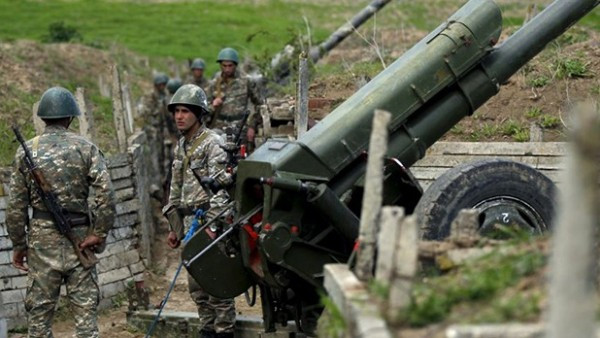 Ông Manukyan lưu ý rằng từ những ngày đầu tiên của cuộc chiến ở Nagorno-Karabakh, những chiến binh Dashnaktsakans đã chiến đấu quyết liệt bằng vũ khí của họ, vì sự tự do của NKR.