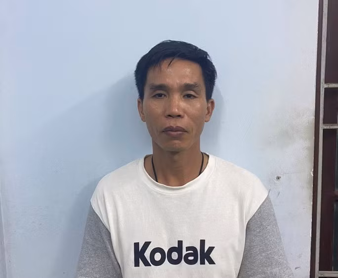 Vụ xe khách tông xe đám cưới trên cao tốc: Tạm giữ tài xế Vu xe khach tong xe dam cuoi tren cao toc: Tam giu tai xe