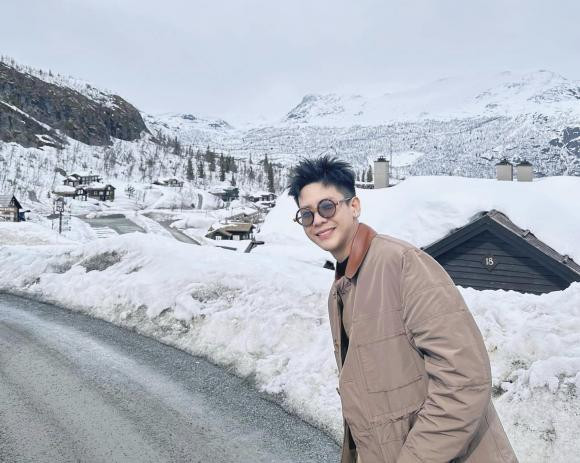 Trải qua khoảng thời gian không ngừng nỗ lực, Quân A.P đã chứng minh cho mọi người thấy được rằng quyết định theo đuổi đam mê của mình là vô cùng đúng đắn.